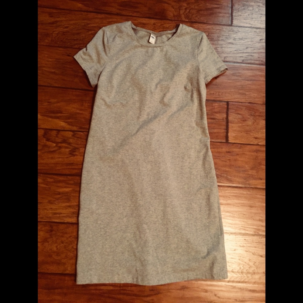 Old Navy / Grey / T-Shirt Dress